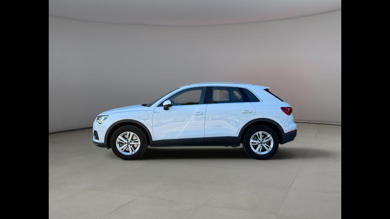 AUDI Q3 II 2018 - Q3 45 1.4 tfsi e Business s-tronic