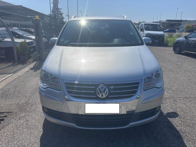 VOLKSWAGEN Touran 7 POSTI 2.0 Highline Ecofuel
