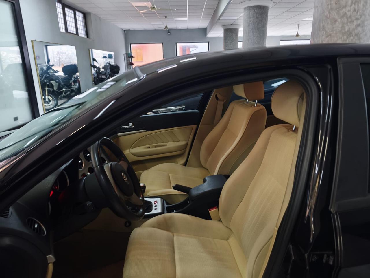 Alfa Romeo 159 1.9 JTDm Distinctive