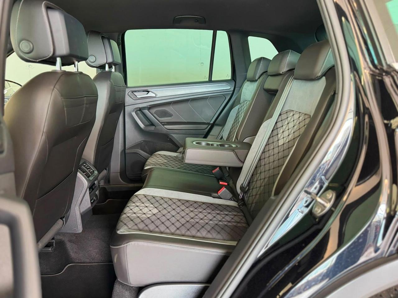 Volkswagen Tiguan 2.0 TDI 200 CV SCR DSG 4MOTION R-Line