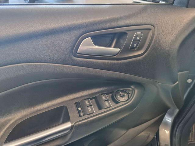 FORD Kuga 1.5 TDCI 120 CV 2WD ST-Line