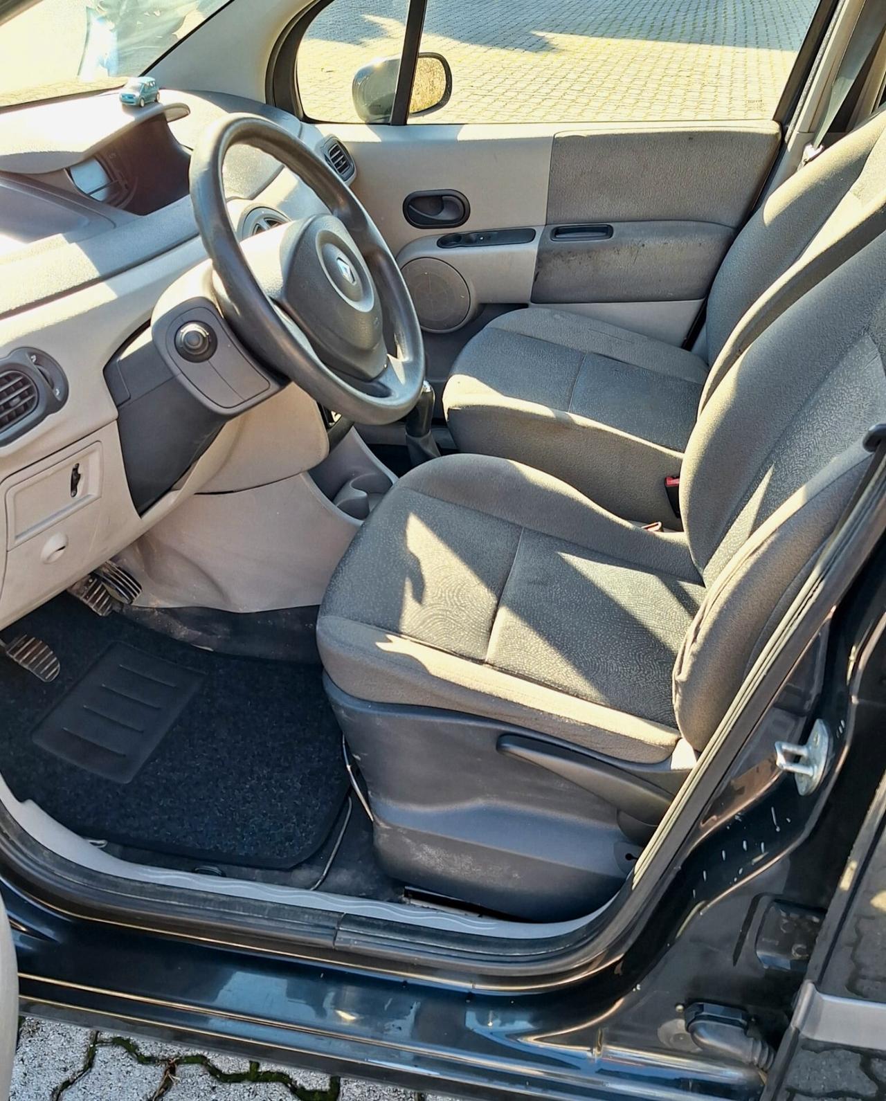Renault Modus 1.2 benz. Tagliandata - Cinghia Distr. fatta
