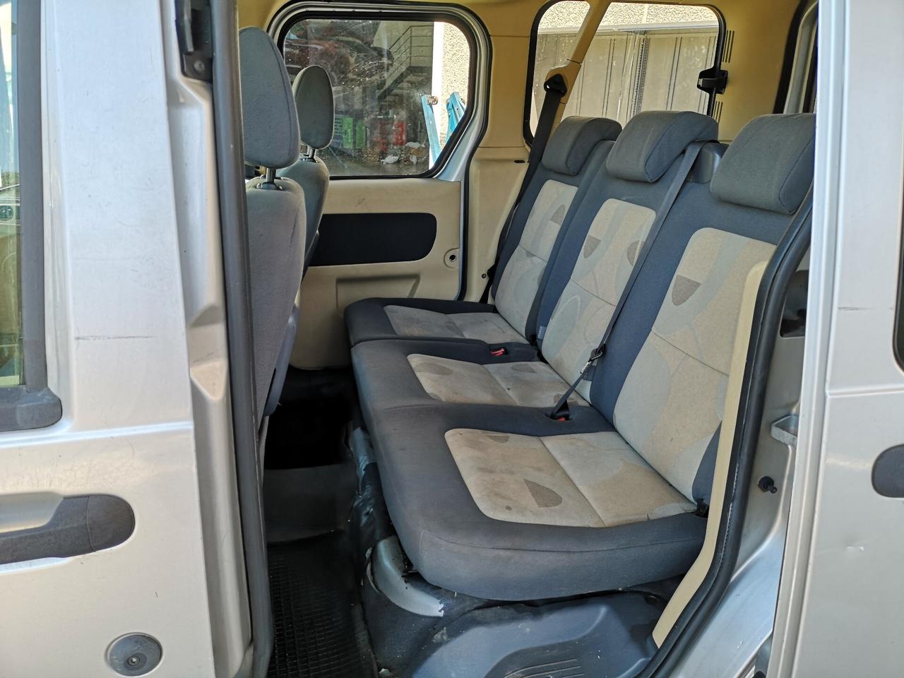 Ford Transit Connect Tourneo 200S 1.8 TDCi/110CV PC GLX N1