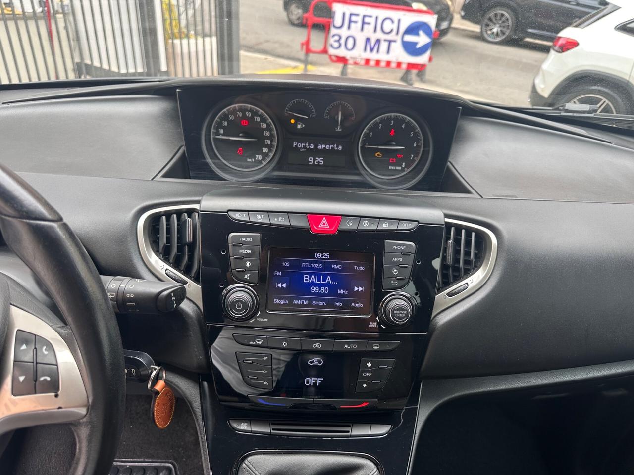 Lancia Ypsilon 1.2 69 CV 5 porte Gold