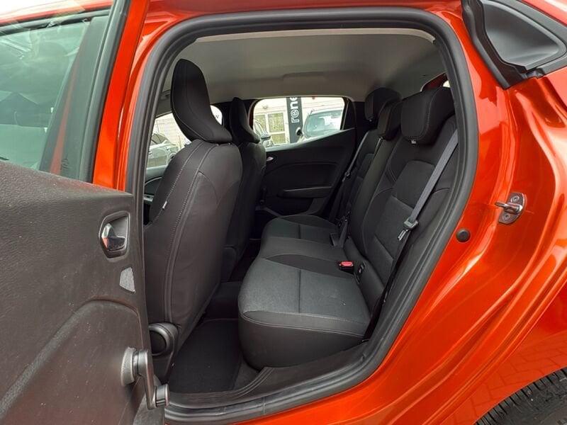 Renault Clio Clio 1.6 E-Tech full hybrid Equilibre 145cv auto