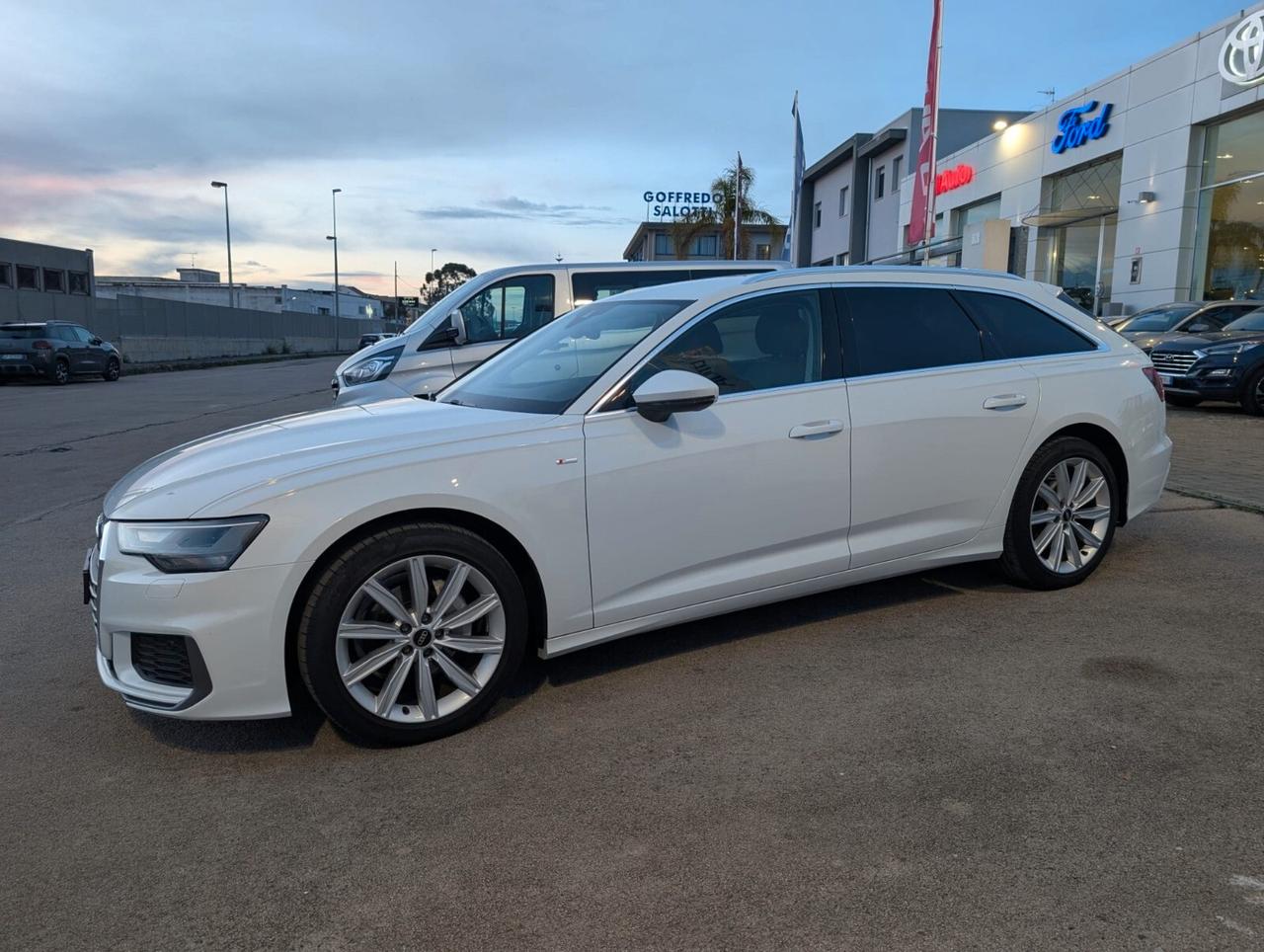 Audi A6 Avant 40 2.0 TDI quattro ultra S tronic Business Sport