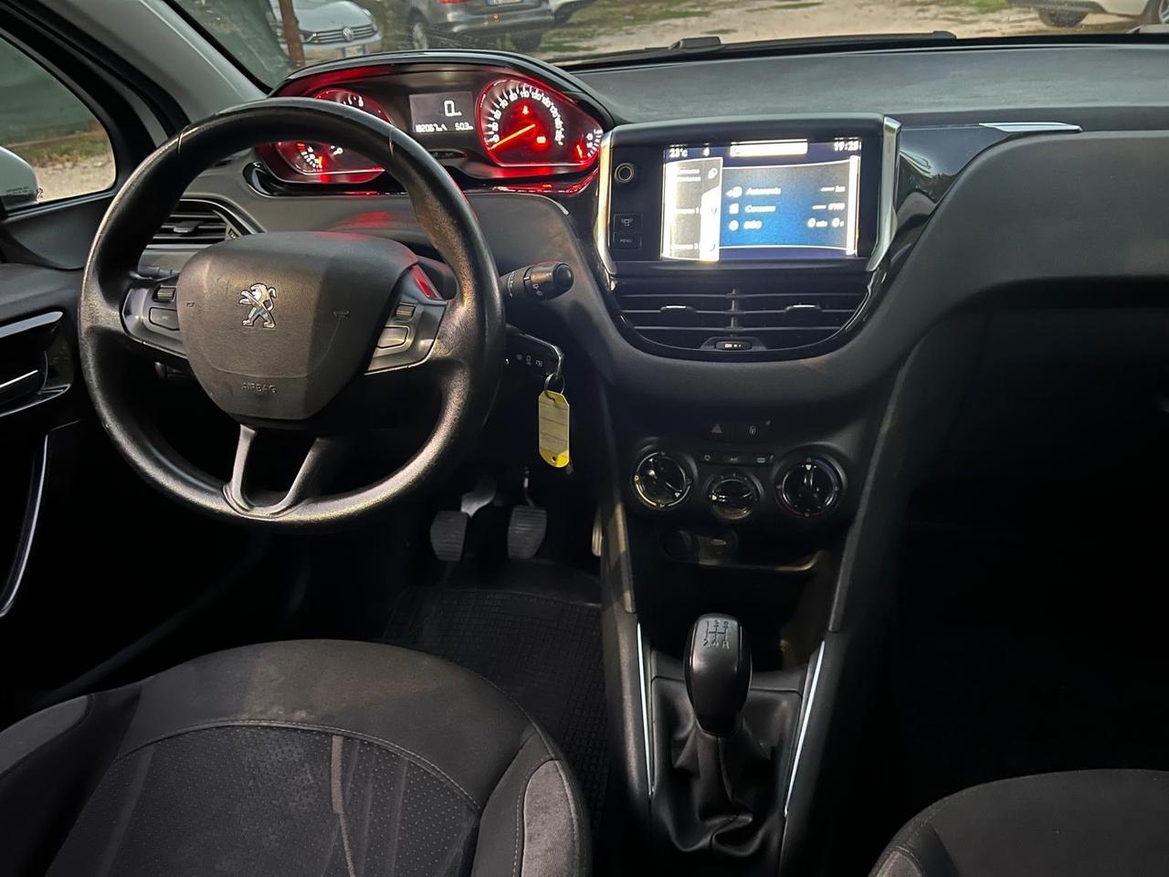 Peugeot 208 1.6 e-HDi 92 CV Stop&Start 5 porte Allure
