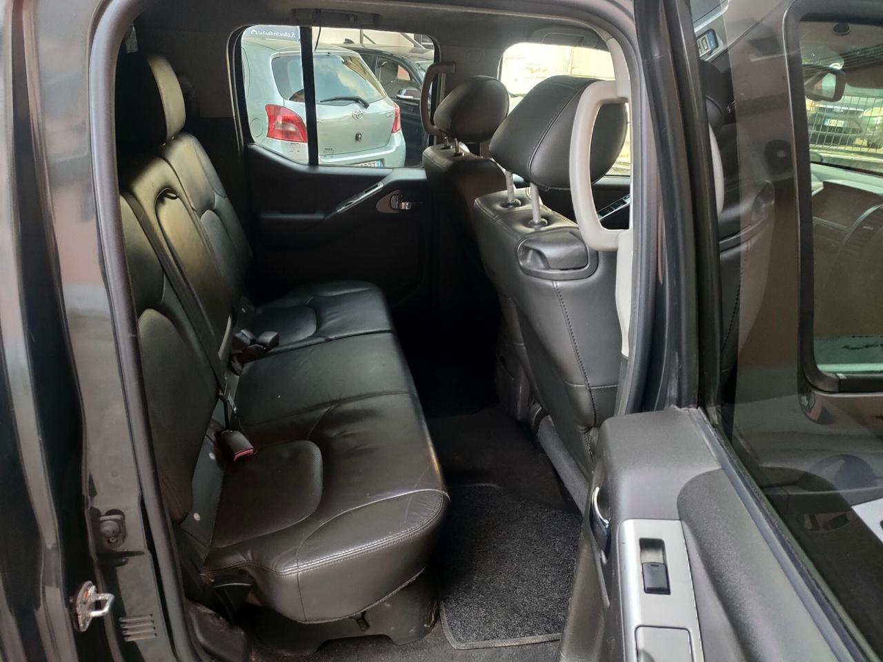 Nissan Navara 2.5 dCi 4p Double Cab LE