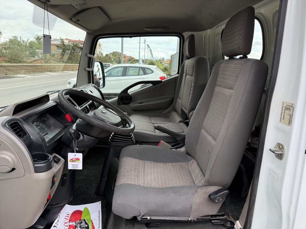 Nissan Cabstar Ribaltabile con Gru 35.15