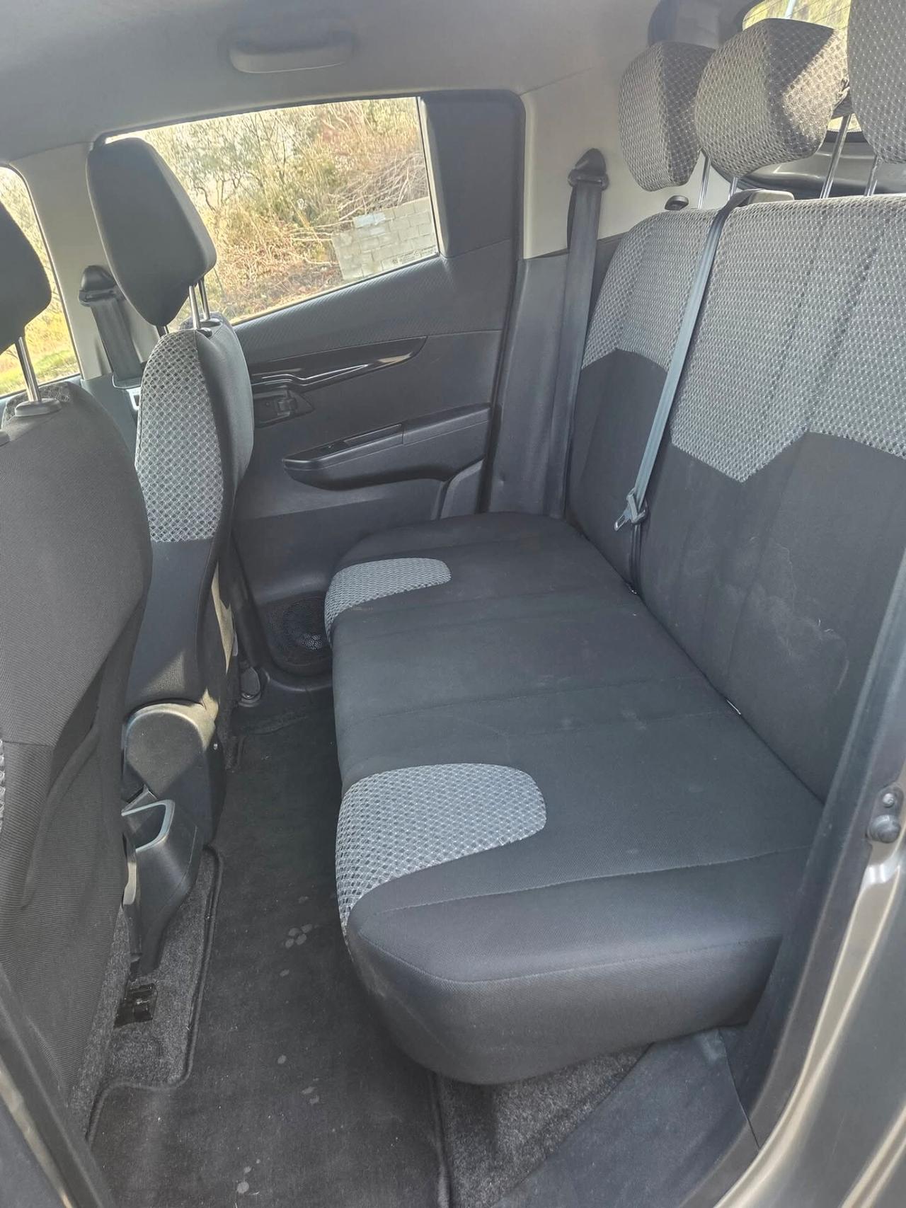 Mahindra KUV100 1.2 VVT M-Bifuel(GPL) K8