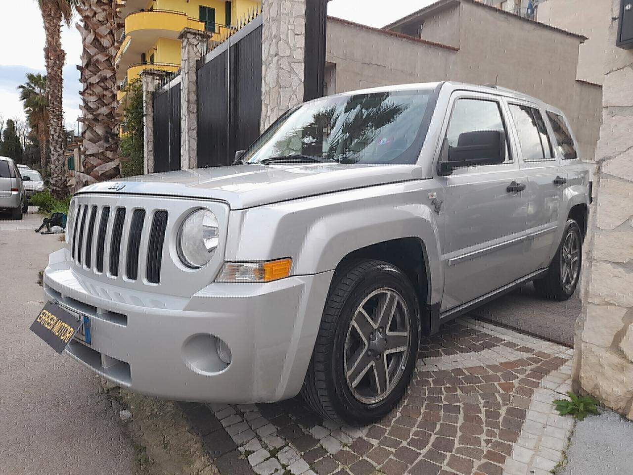 JEEP PATRIOT CON GANCIO TRAINO