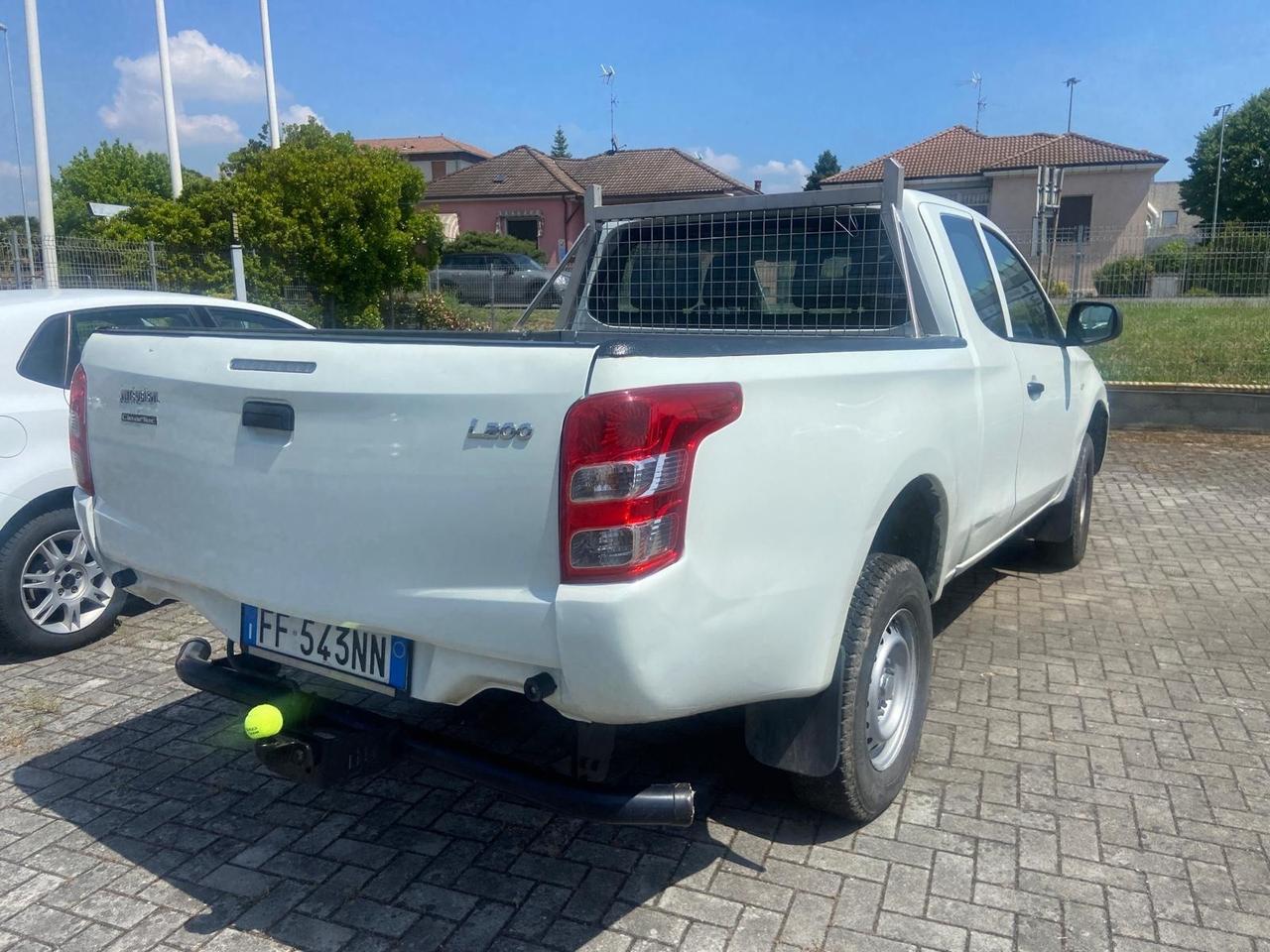 Mitsubishi L200 2.4 DI-D/154CV Club Cab Invite