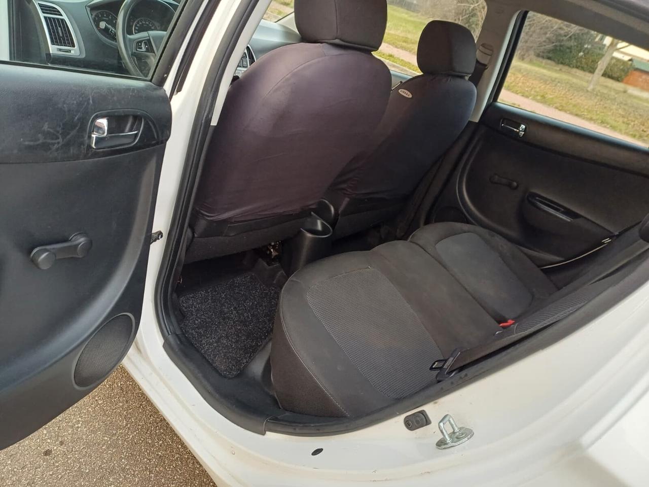 Hyundai i20 1.2 5p. Econext Sound Edition