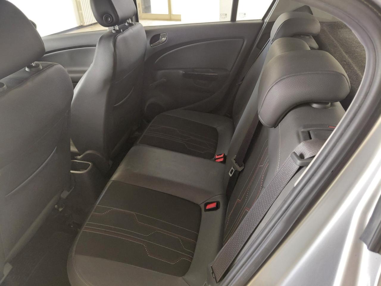 OPEL CORSA ANNO 2012 BZ GPL ADATTA NEOPATENTATI KM 100 MILA
