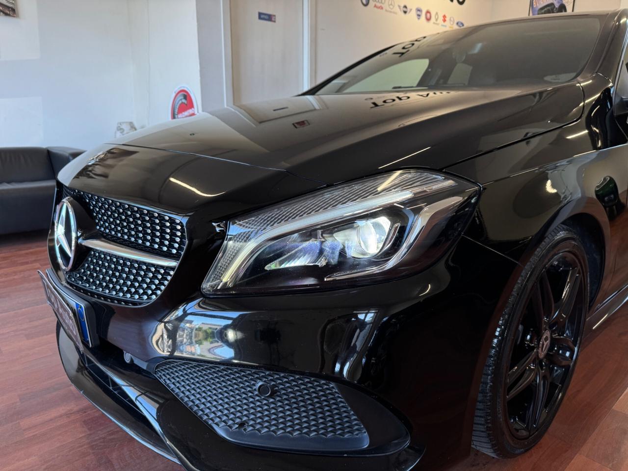 MERCEDES-BENZ A 180 d PREMIUM AMG - 2018