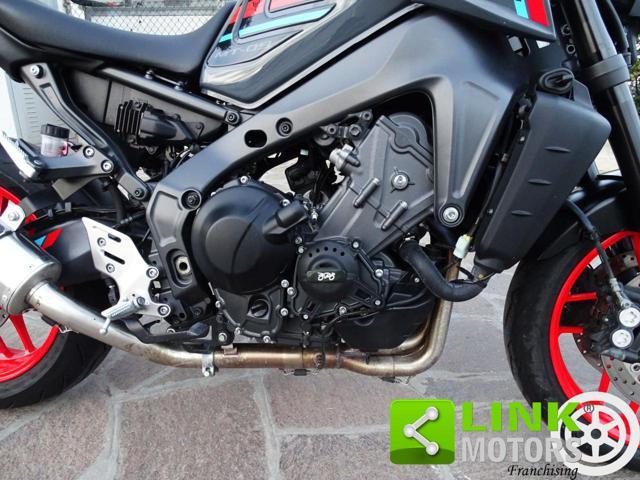 YAMAHA MT-09 -