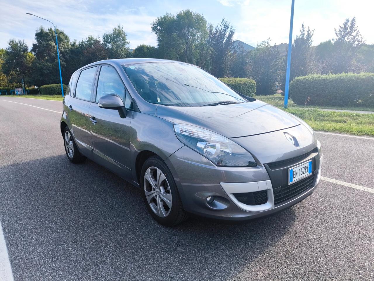 RENAULT SCENIC X-MODE 1,6 DCI- KM 90000-OK NEOPATENTATI
