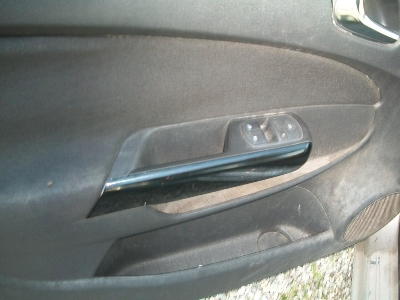 Opel Corsa 1.3 CDTI 75CV ecoFLEX 5 porte Club EURO 04 KM 230450 SI NUOVI PATENTATI COME VISTA