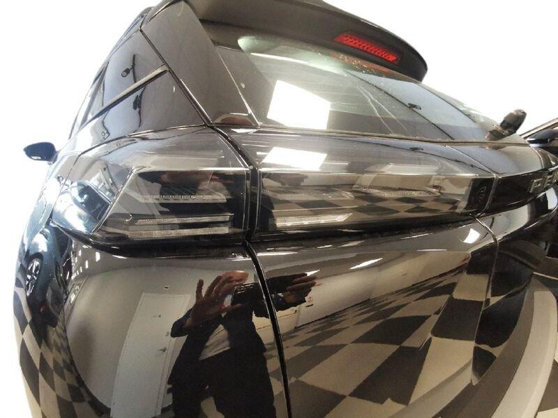 Peugeot 2008 Edition Hybrid 110 e-DCS6