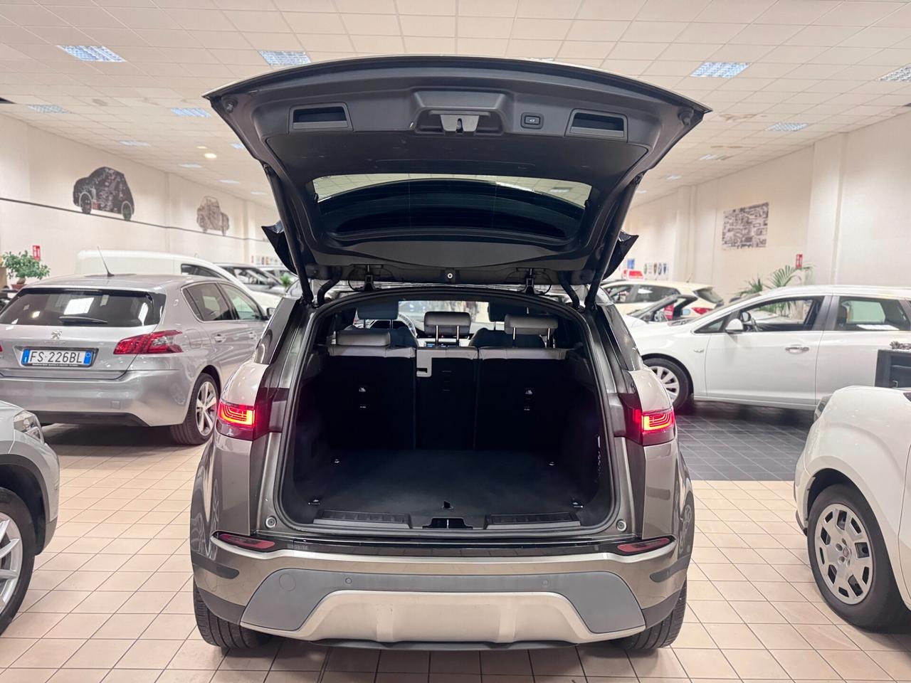 Land Rover Range Evoque 2.0D I4-L.Flw 150 CV R-Dynamic S