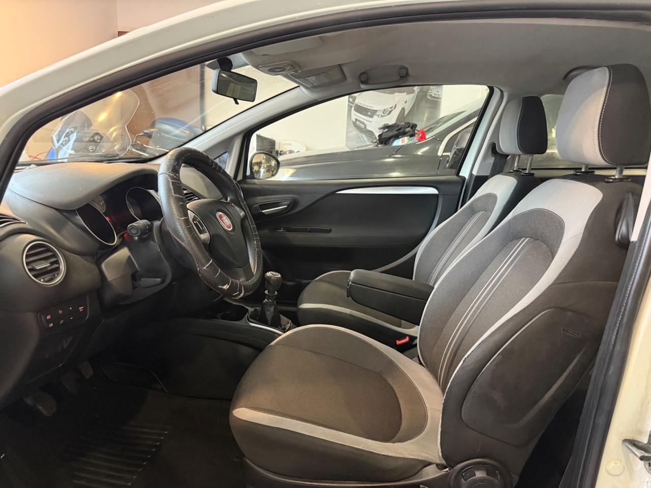 Fiat Punto 1.4 METANO ANNO 2012 neopatentati