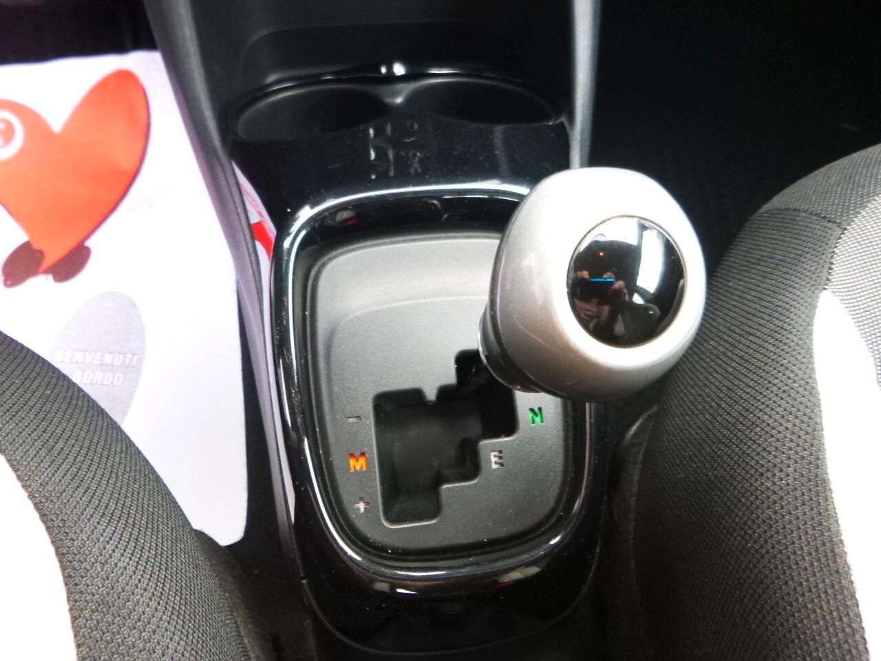 Toyota Aygo 1.0 VVT-i 69 CV 5 porte x-play MMT NEOPATENTATI