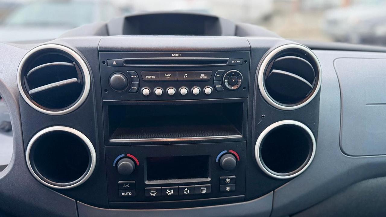 Citroen Berlingo 1.6 BENZINA 5 POSTI NEOP.