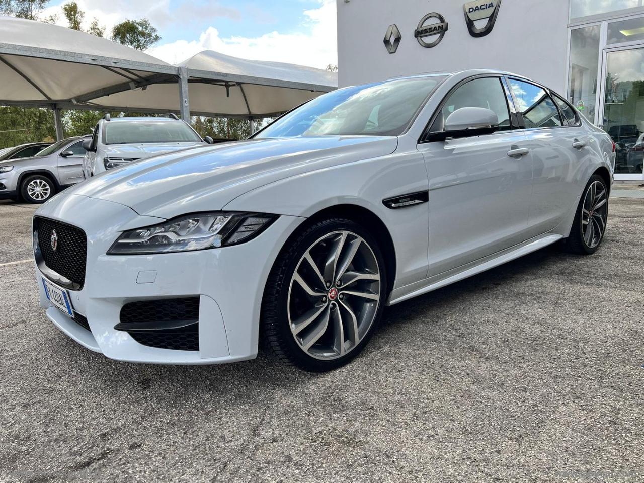 JAGUAR XF 2.0 D 180 CV aut. R-Sport