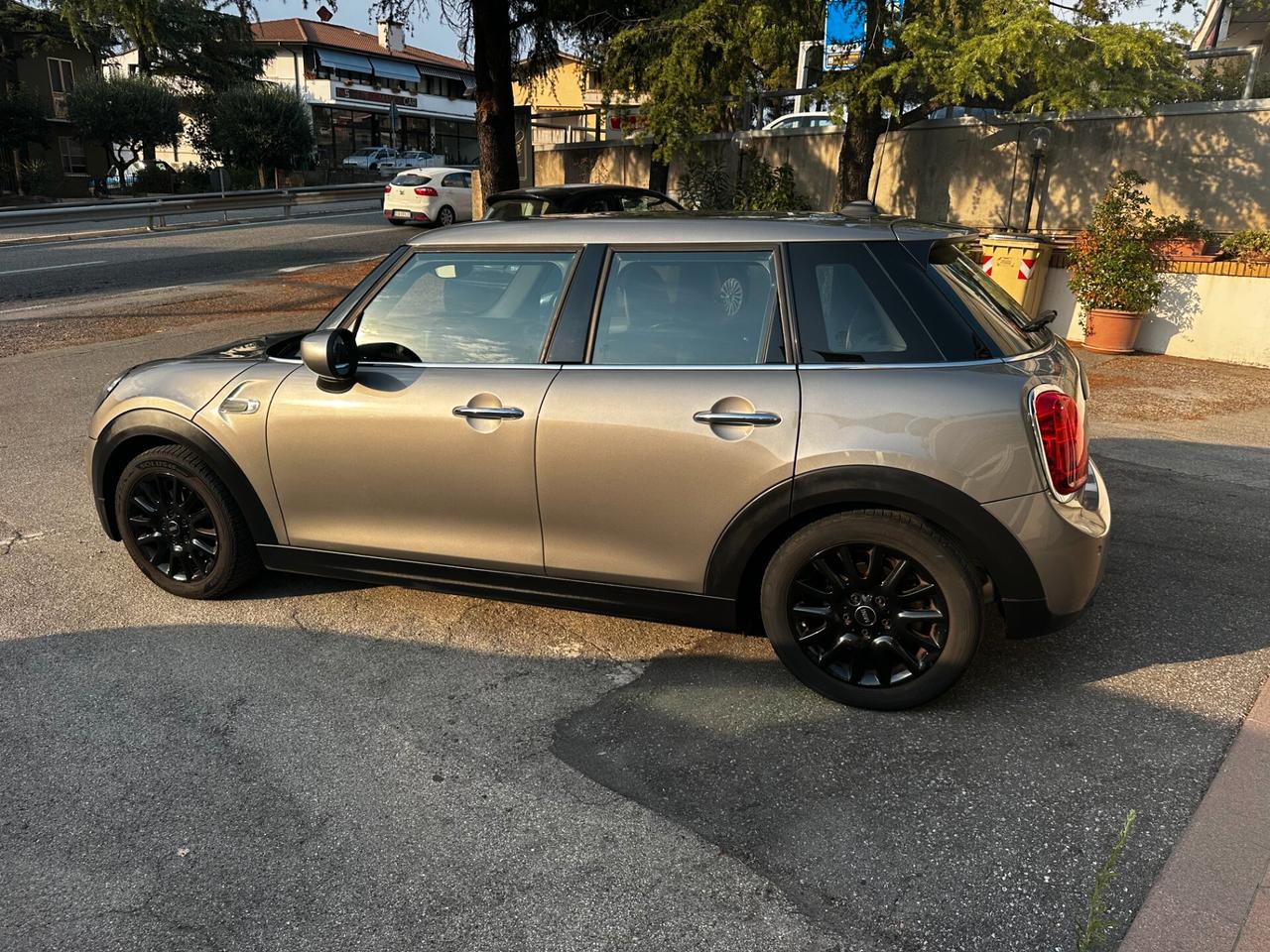 Mini ONE 1.5 Auto 5 porte NAVIGATORE / FULL LED