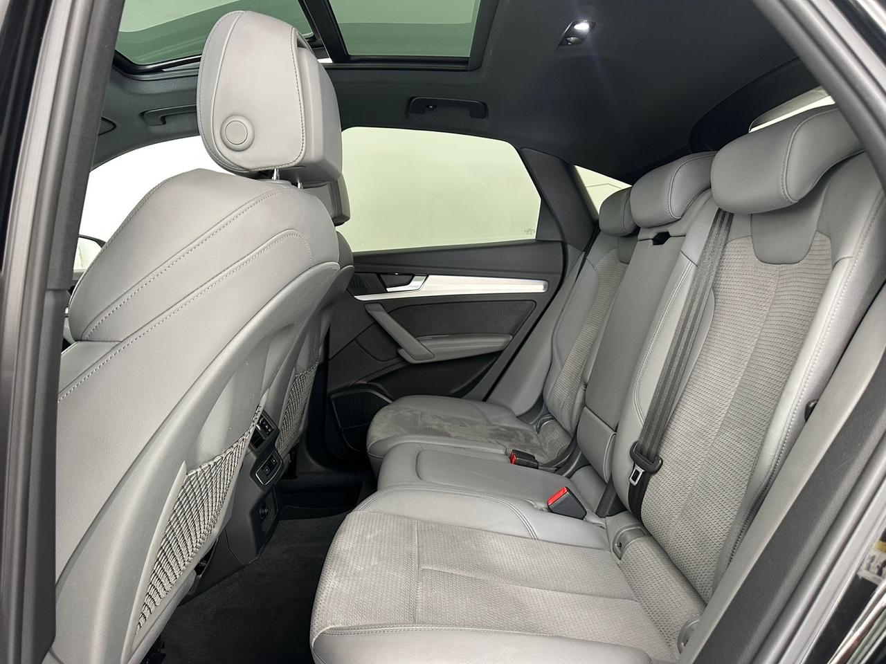 AUDI Q5 SPORTBACK S-LINE BLACK EDITION