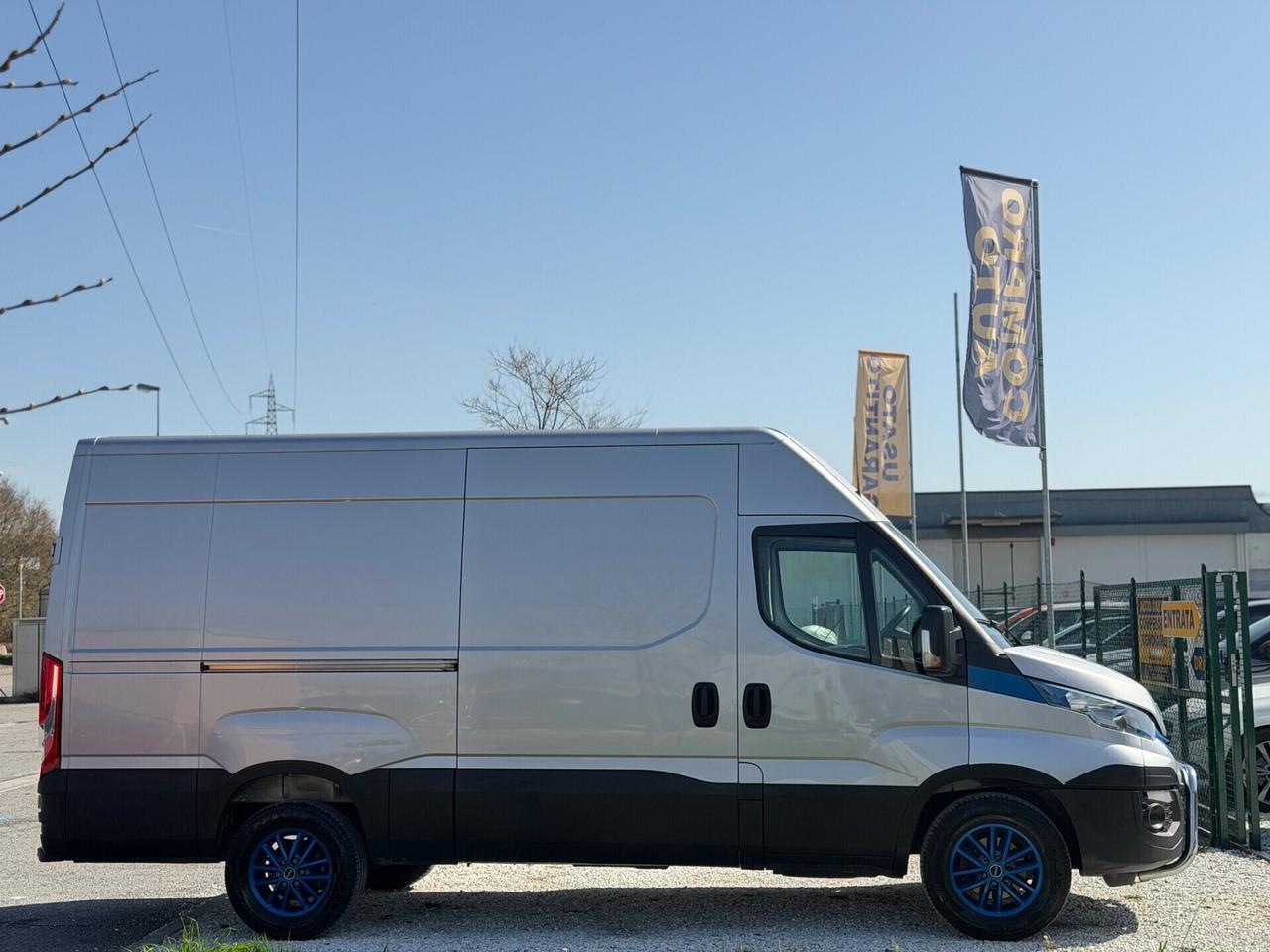 Iveco Daily 2.3 Furgone Hi-Matic