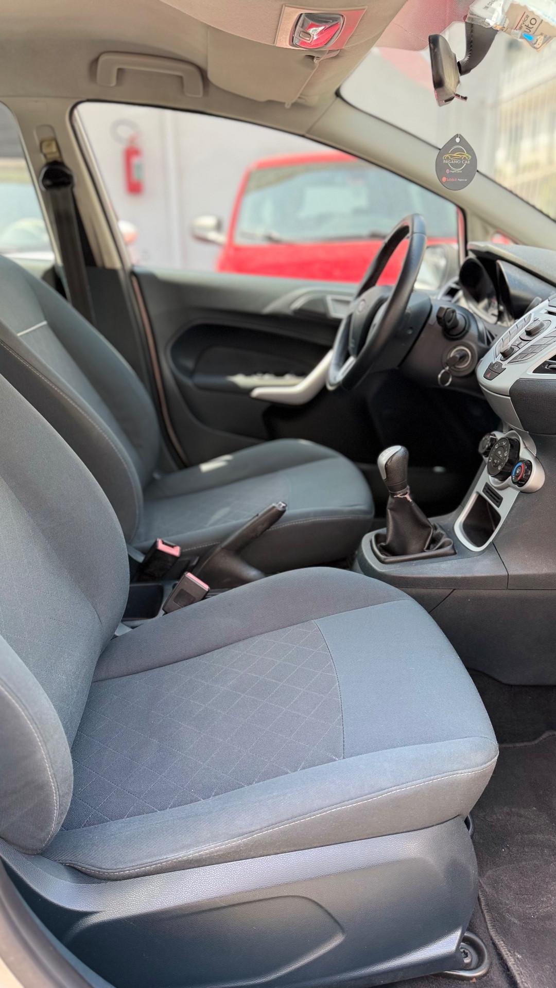 Ford Fiesta 1.4 TDCi 70CV 5 porte Titanium