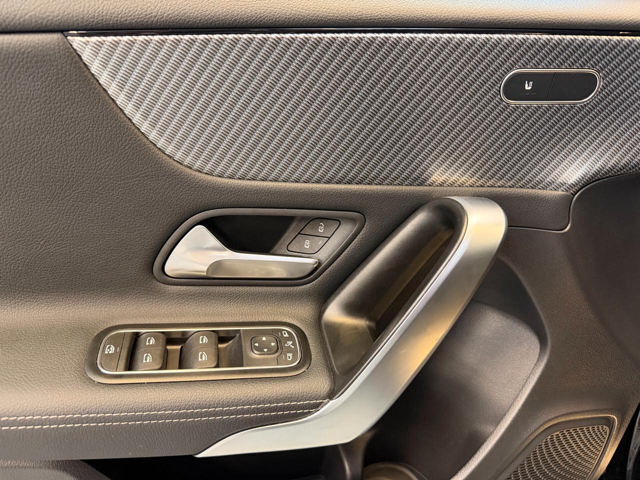 Mercedes-Benz A 180 NEOPATENTATI Advanced Plus AUTO - TELECAMERA - SEDILI RISCALDATI