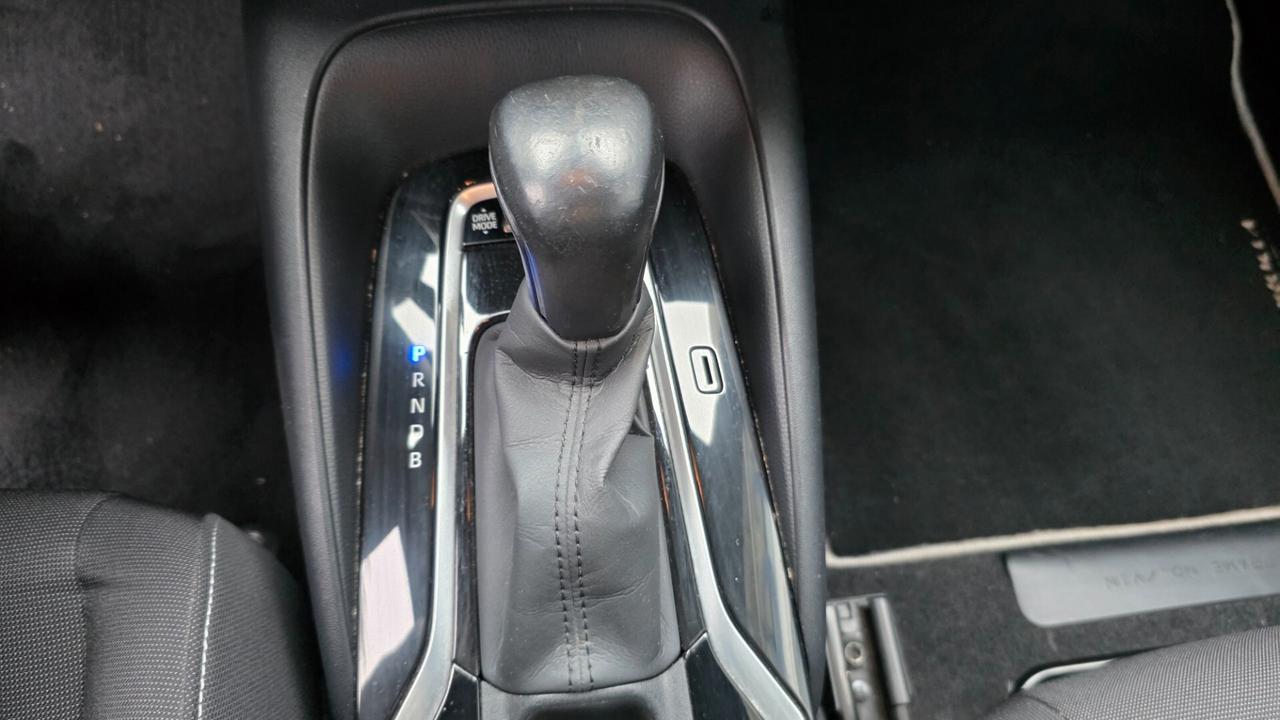 Toyota Corolla 1.8 Hybrid Business