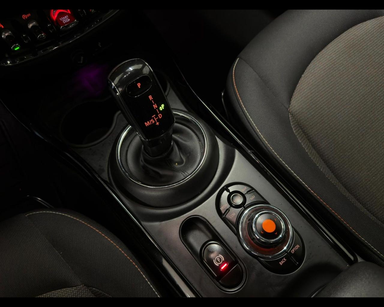 MINI Mini Clubman (F54) - Mini 2.0 Cooper D Business Clubman