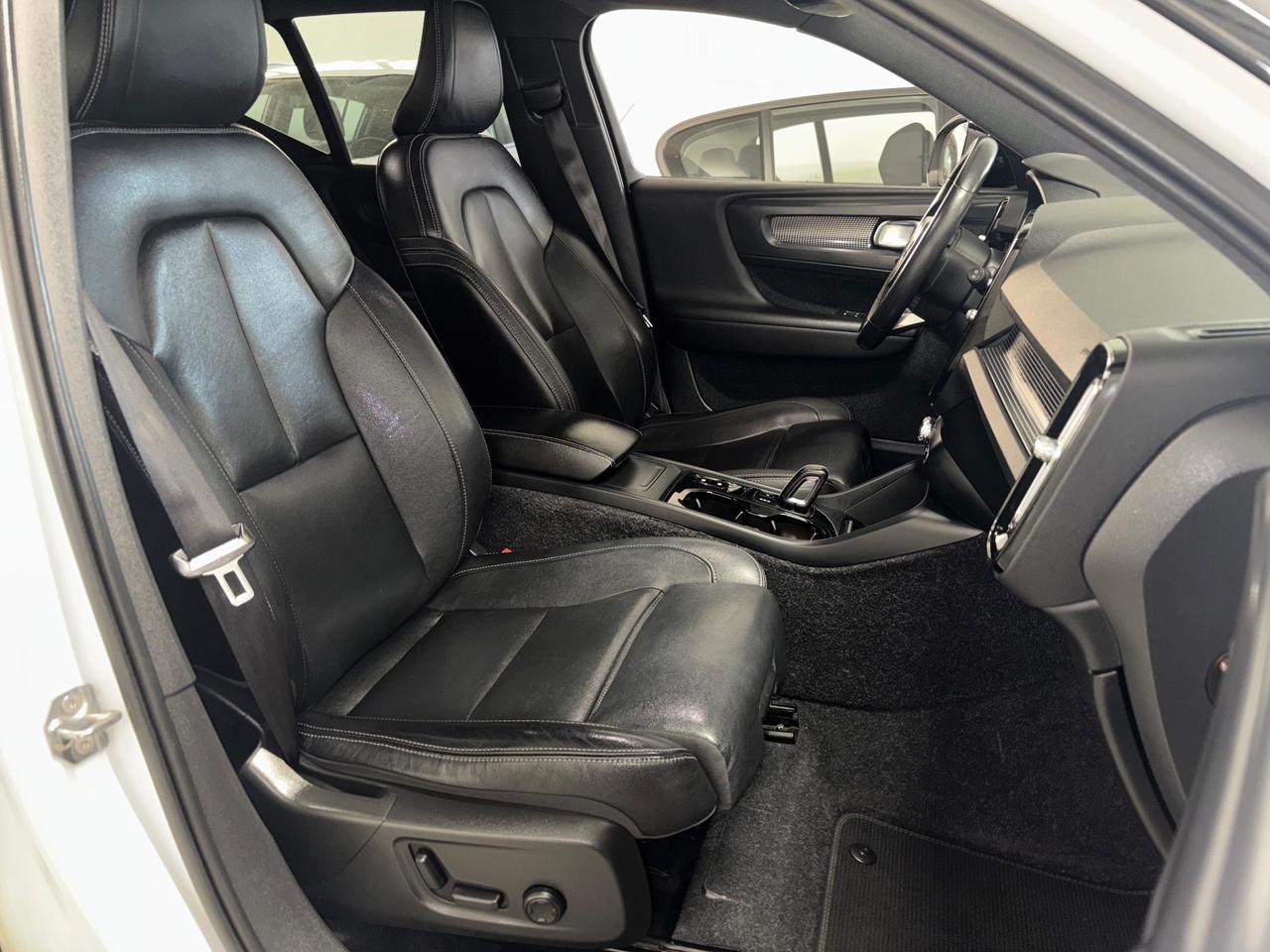 Volvo XC40 D3 GearTronic R-DESIGN |FULL OPTIONAL |