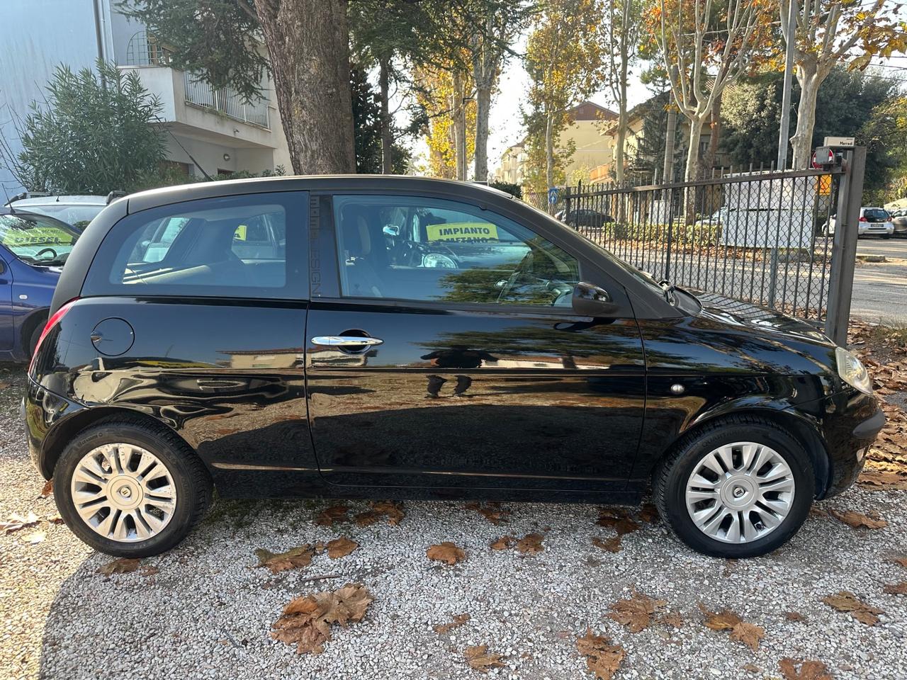 Lancia Ypsilon 1.2 Oro Bianco