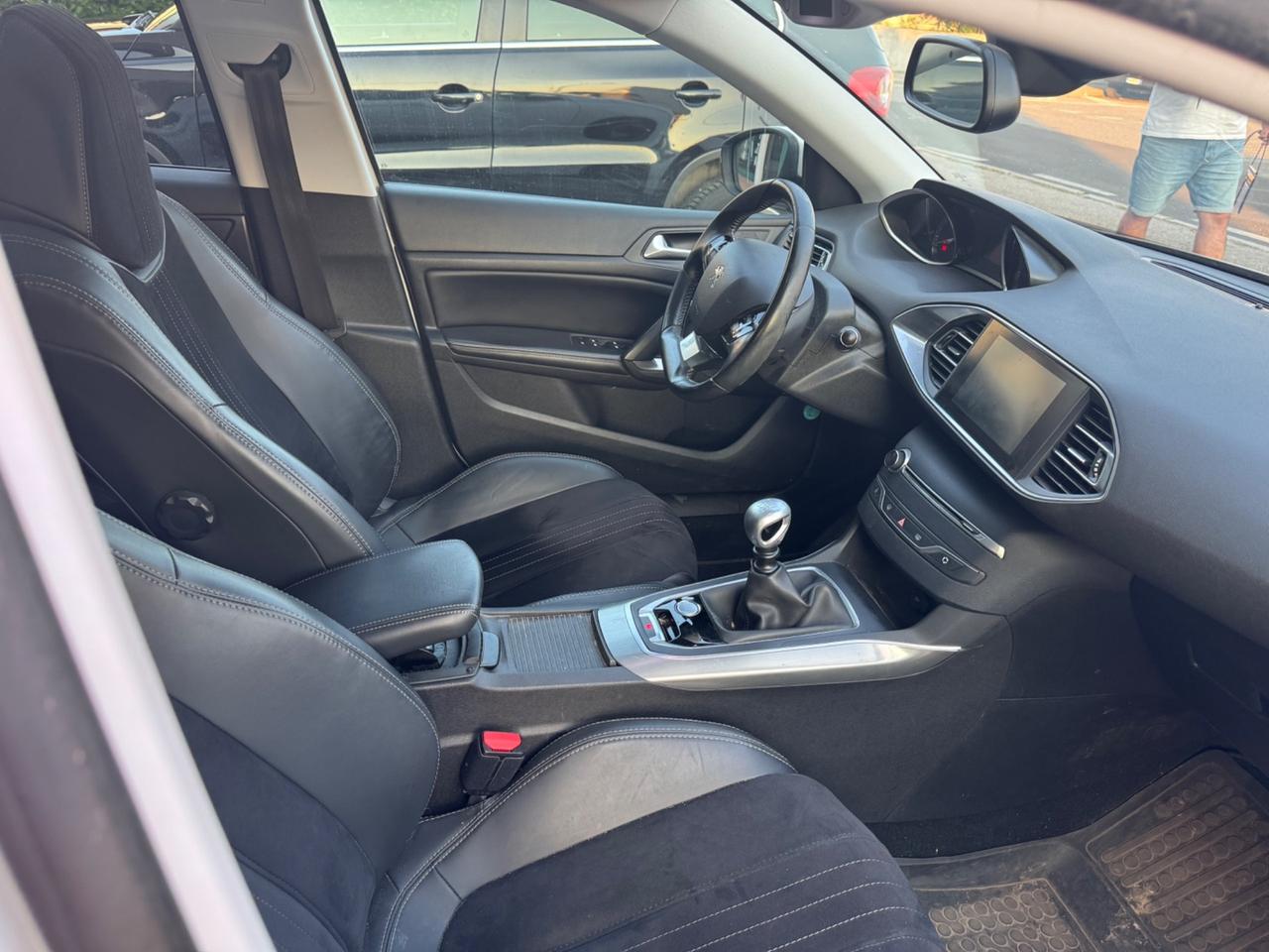 Peugeot 308 BlueHDi 150 S&S Allure