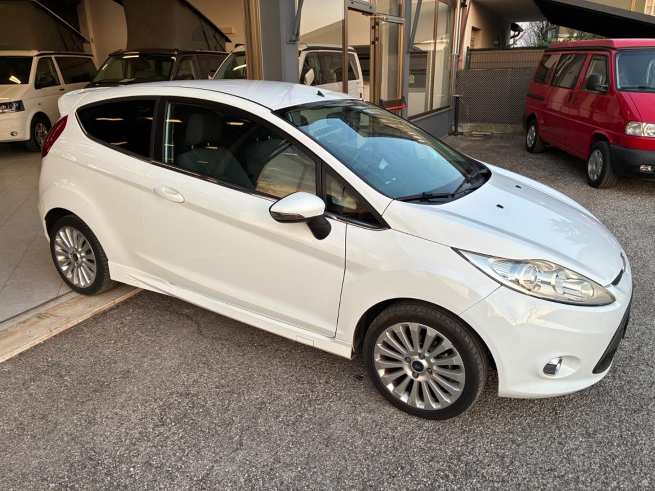 Ford Fiesta 1.2 82CV Titanium Sport