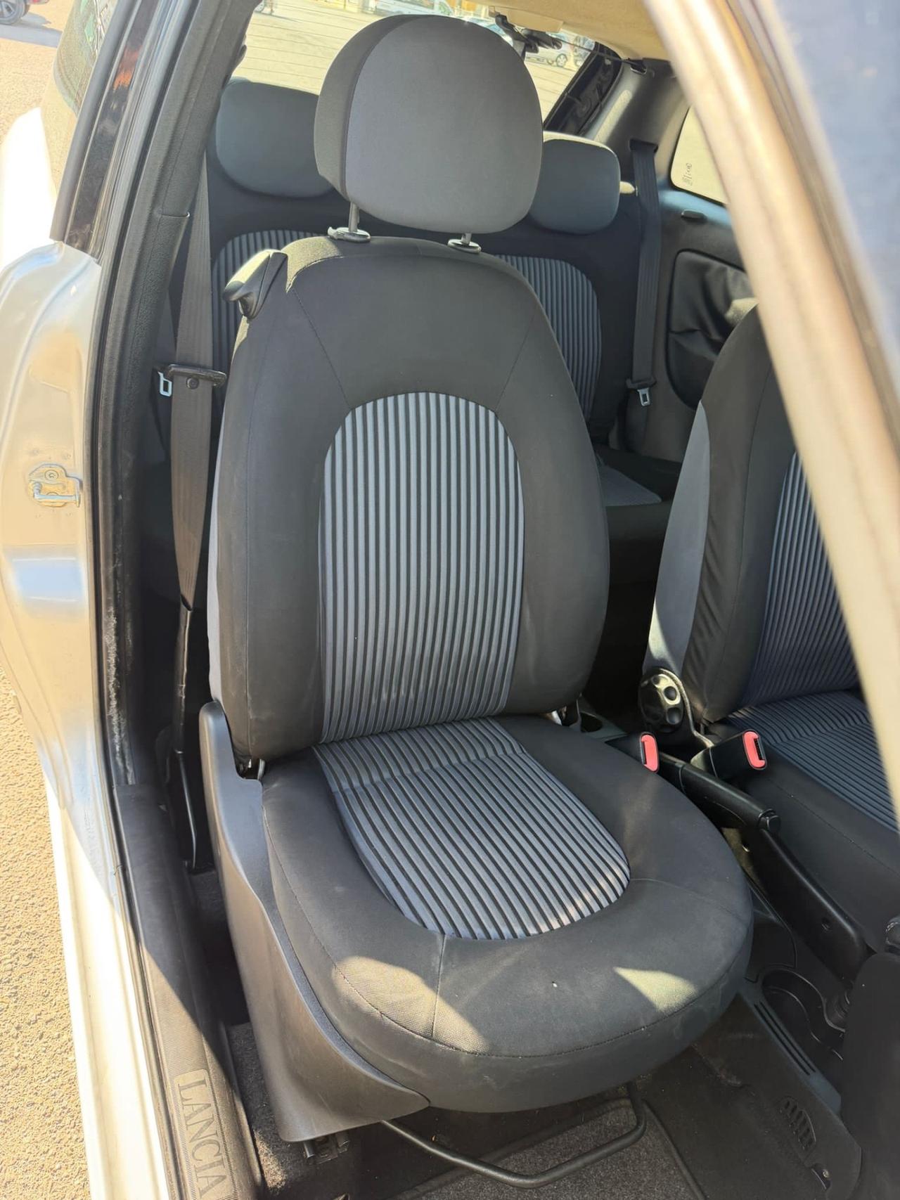 Lancia Ypsilon MODAMILANO 150000 KM