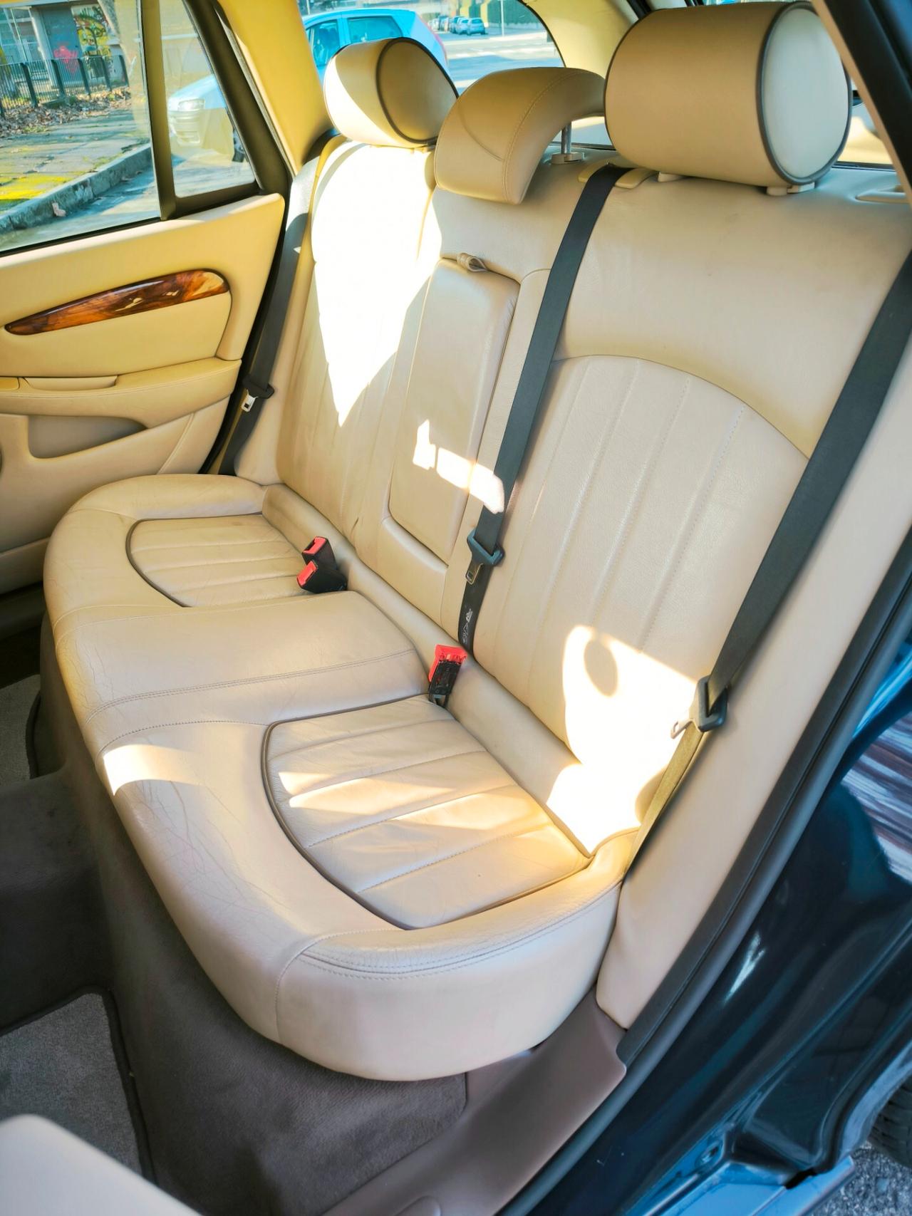 Jaguar X-Type 2.2D cat Wagon Executive