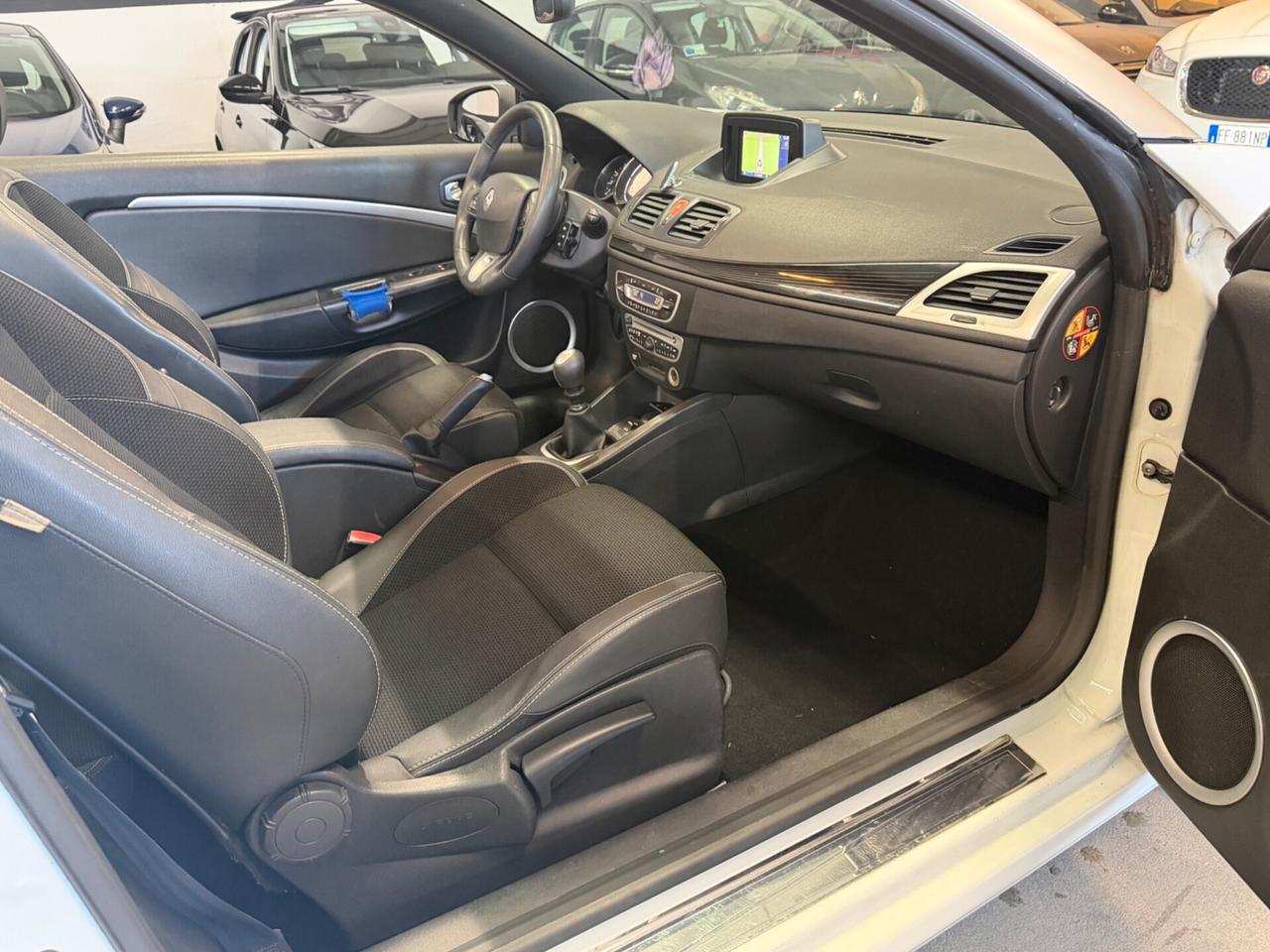 Renault Megane Mégane CABRIOLET-1.9 dCi 130CV Dynamique Cabriolet