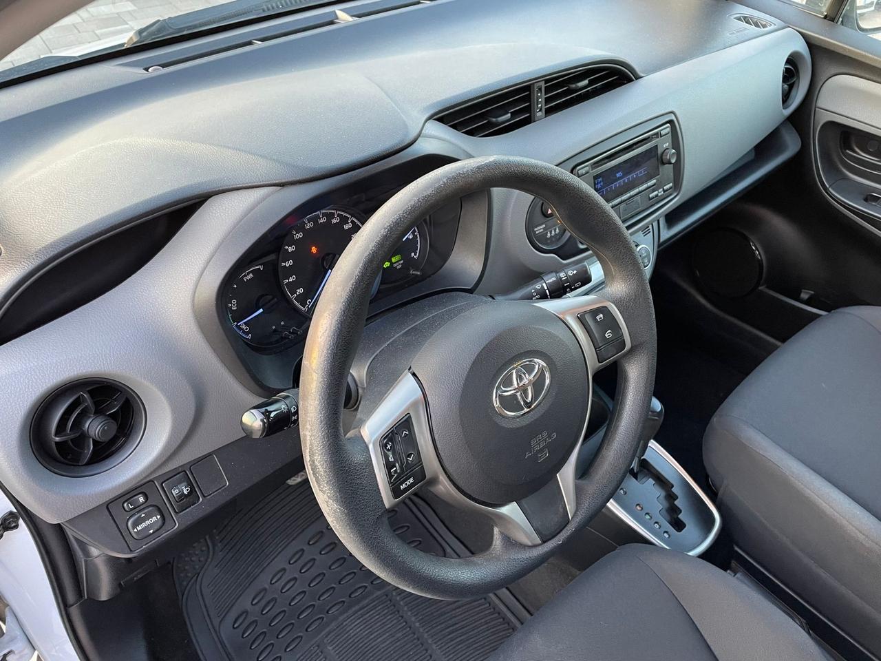 Toyota Yaris 1.5 Hybrid 5 porte Style*Autocarro N1*4 Posti*Iva Esposta