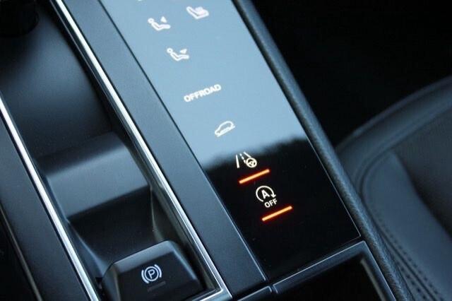 Porsche Macan 2.0 turbo 265cv Tetto Navigatore