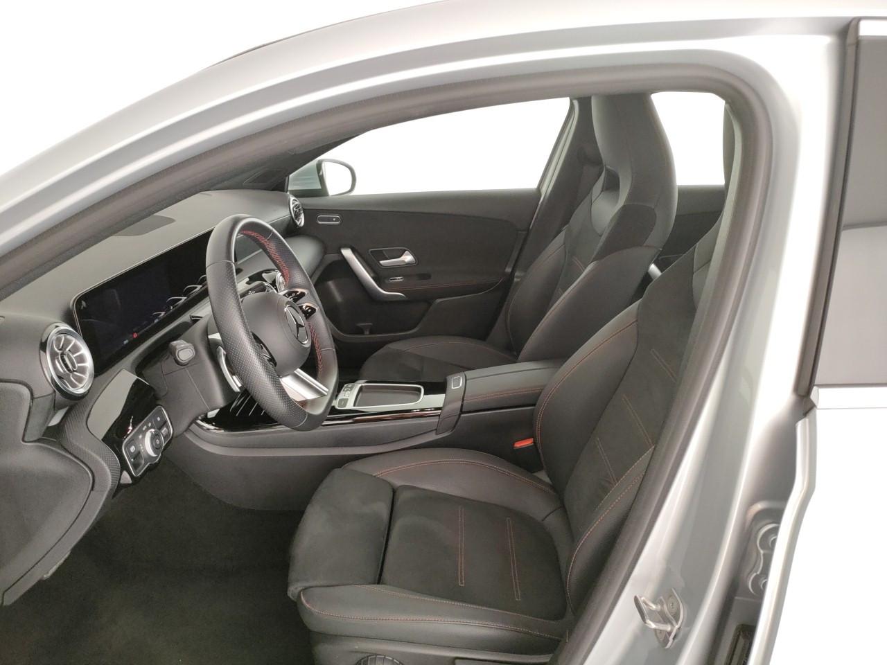 Mercedes-Benz A 180 AMG Line Advanced Plus auto