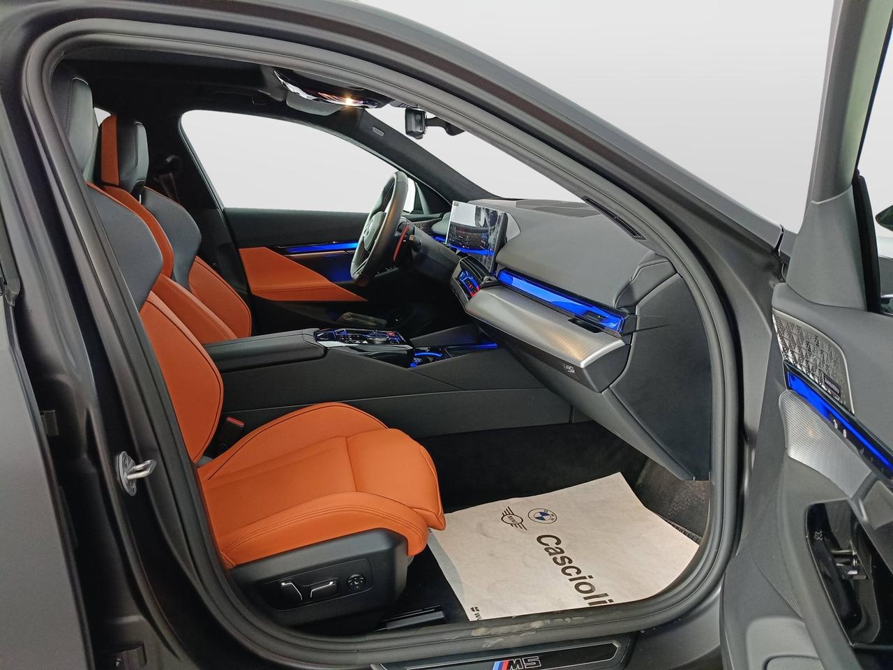BMW M5 Touring 4.4 727cv auto