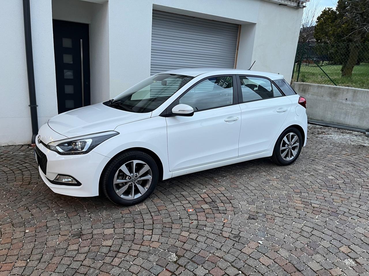 Hyundai i20 1.1 CRDi 12V 5 porte Comfort