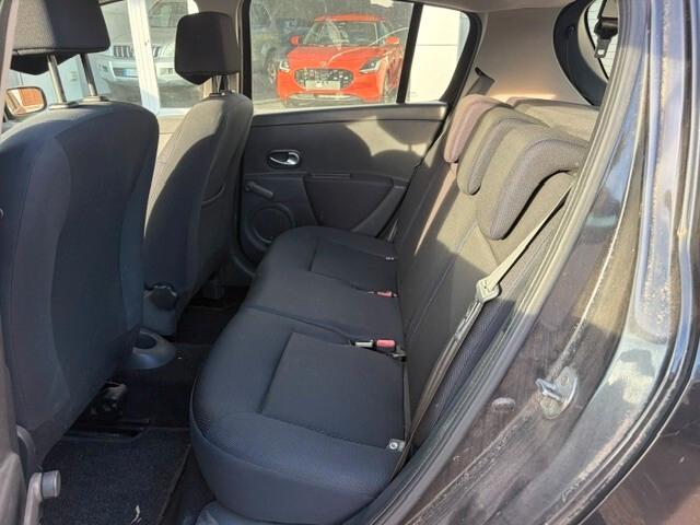 Renault Clio 1.2 16V 5 porte Confort NEOPATENTATI