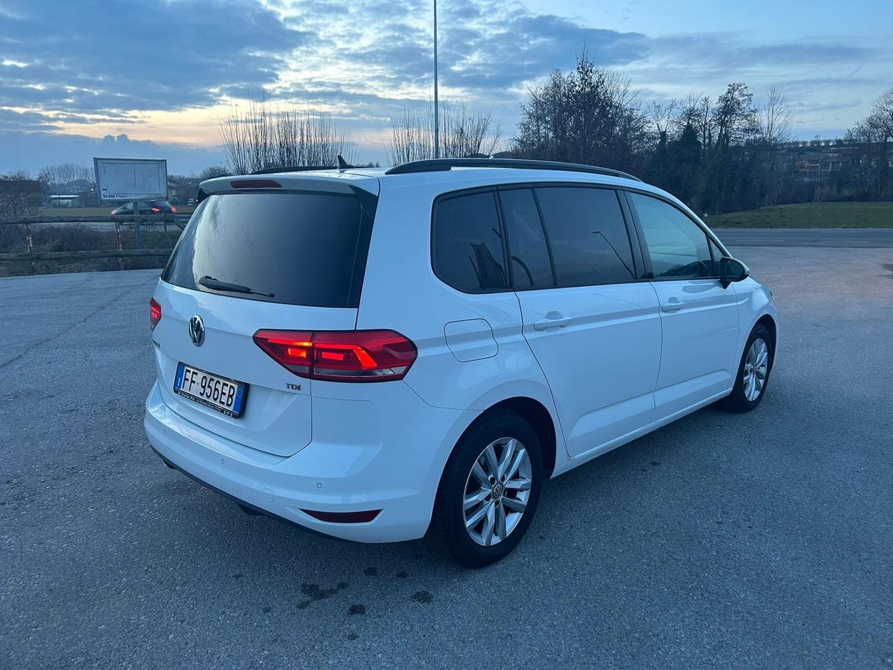 Volkswagen Touran ..7 Posti..2016 diesel 1.6 euro 6