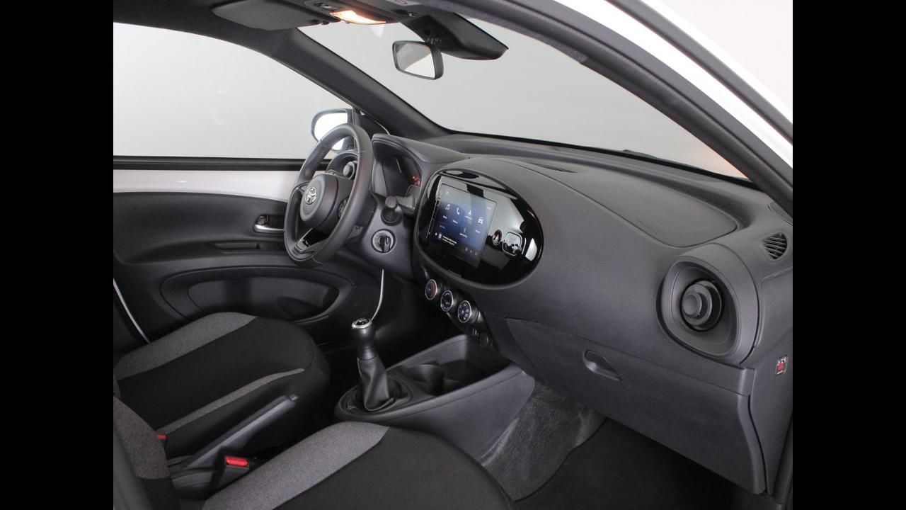 TOYOTA Aygo X - Aygo X 1.0 Active 72cv